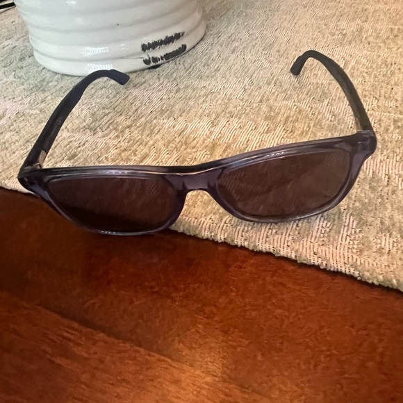 Gucci Wayfarer Sunglasses like new. They will have case also! ๐ฎ๐น Awesome ๐ - Picture 2 of 7